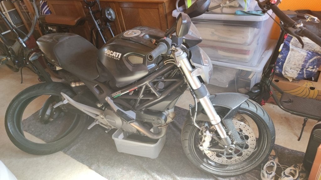 Ducati Monster 696 2010 Accidentée, Motos, Motos | Ducati, Permis Moto A, 696 cm³, Occasion, Plus de 35 kW