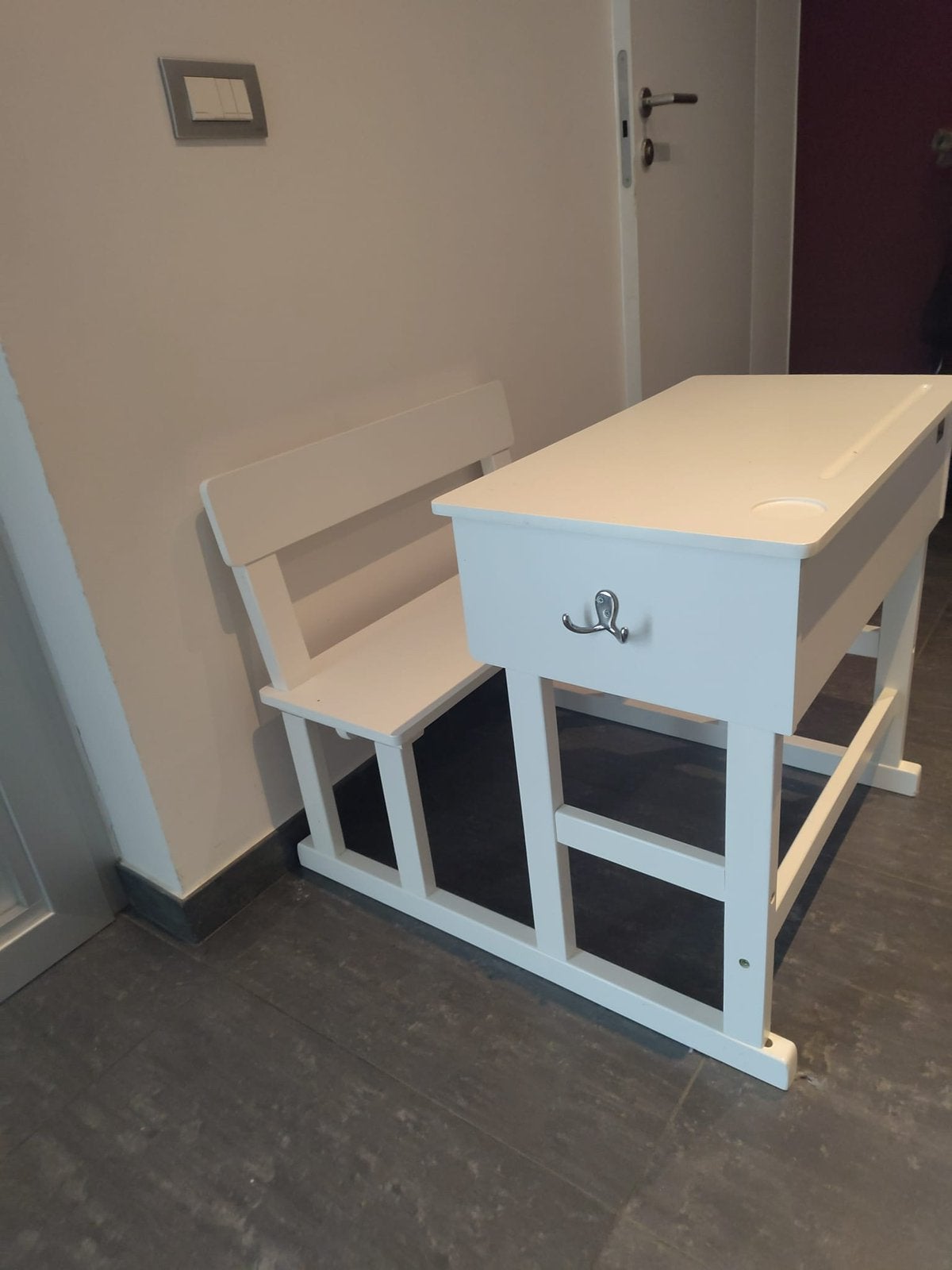 Kinderbankje/bureau Childwood, Ophalen, Zo goed als nieuw