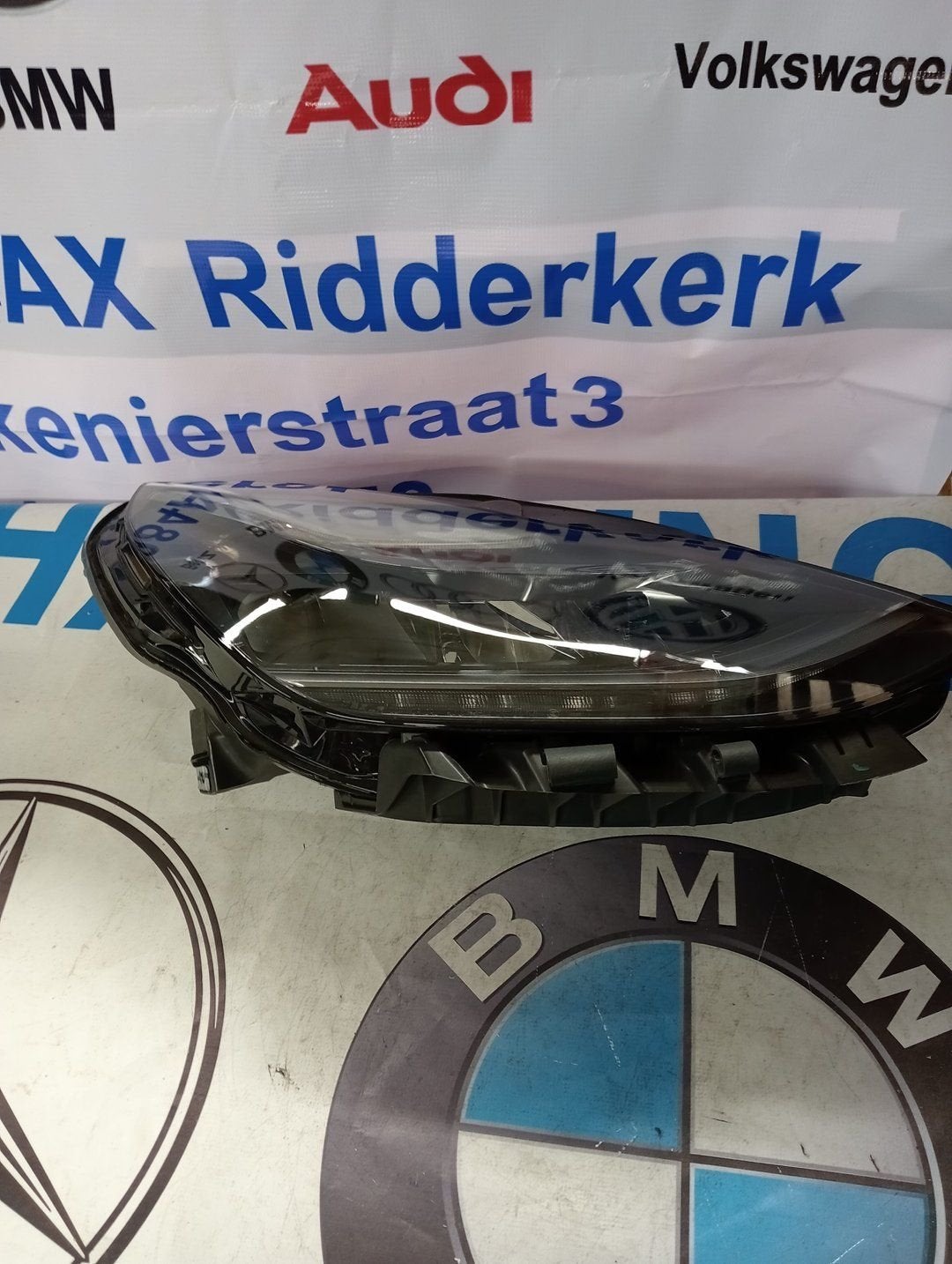 Koplamp Tesla Model 3Y Projector Matrix 151495300C Rechts, Gebruikt, -, Overige automerken, -