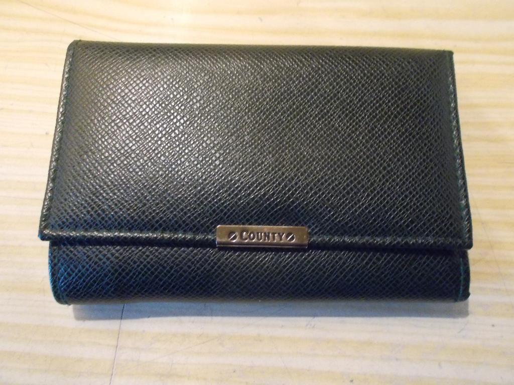 Portefeuille vert "COUNTY"., Handtassen en Accessoires, Portemonnees, Gebruikt, Groen, Met knipsluiting, Ophalen