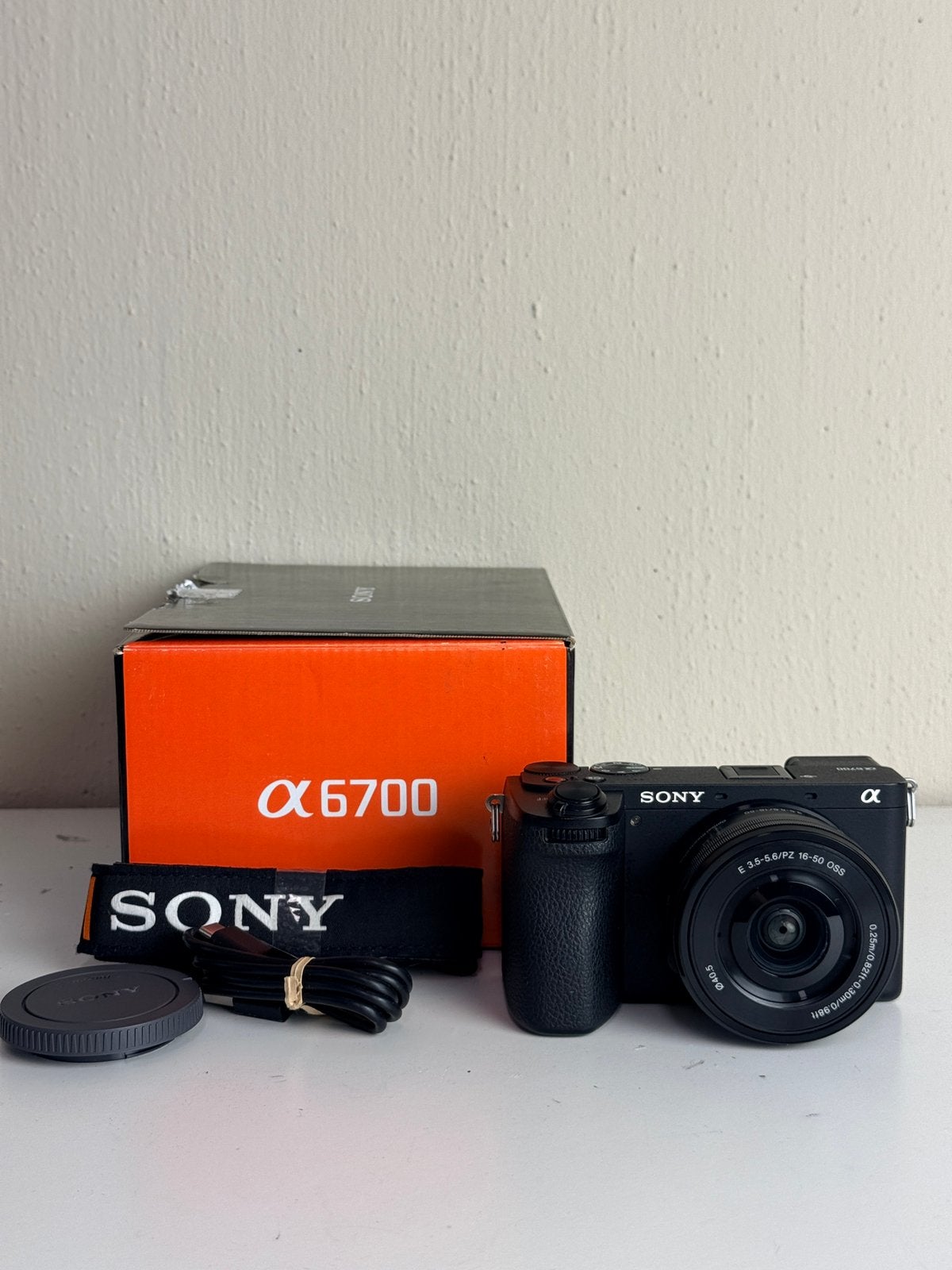 Sony A6700 met lens | Nieuwstaat | 8157 clicks, Audio, Tv en Foto, Fotocamera's Digitaal, Beeldstabilisatie, Ophalen of Verzenden