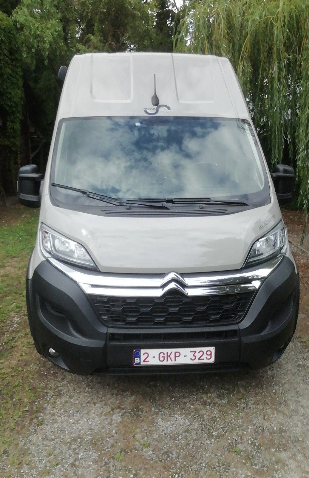 Megamobile lounge 640 /beige, Overige merken, Buscamper of Camperbus, Ringverwarming, Tot en met 2