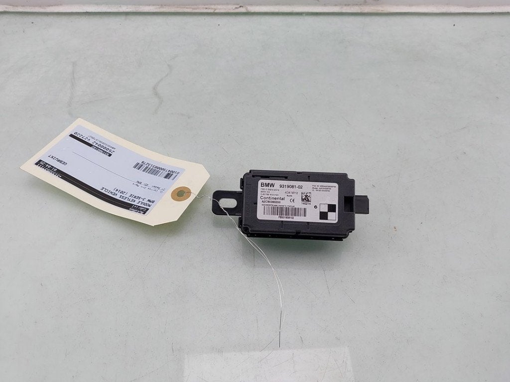 MODULE KEYLESS VEHICLE BMW 3 serie (F30) (01-2011/10-2018), Gebruikt, BMW, Petuelring 130
80809  München, DE, Bayerische Motoren Werke AG