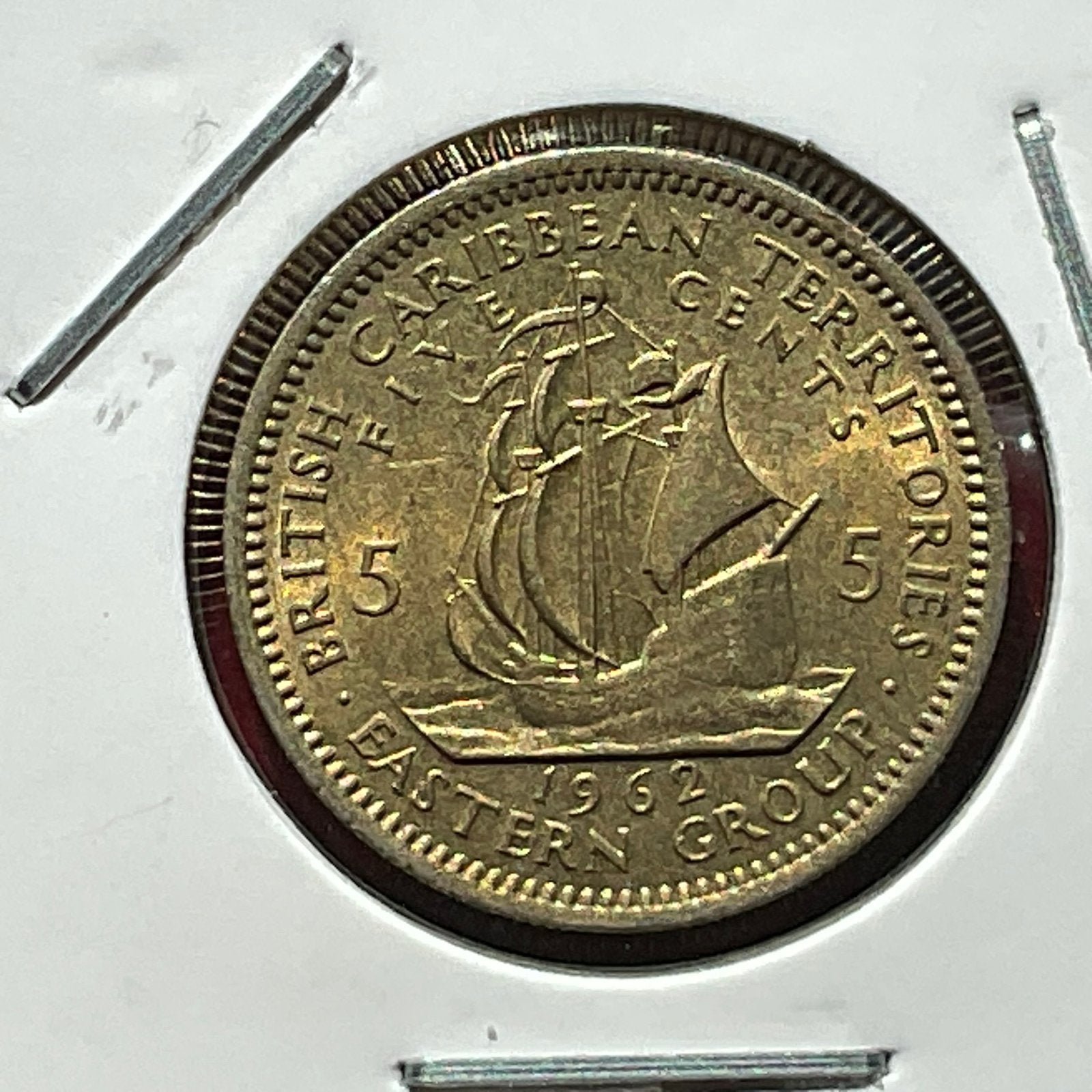 Caraïbes orientales - 5 cm doré avec voilier - 1962, Timbres & Monnaies, Envoi, Amérique centrale, Monnaie en vrac
