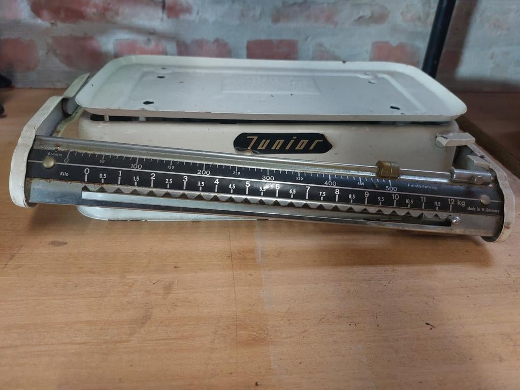 Vintage Junior keukenweegschaal – balansweegschaal tot 12 kg, Ophalen