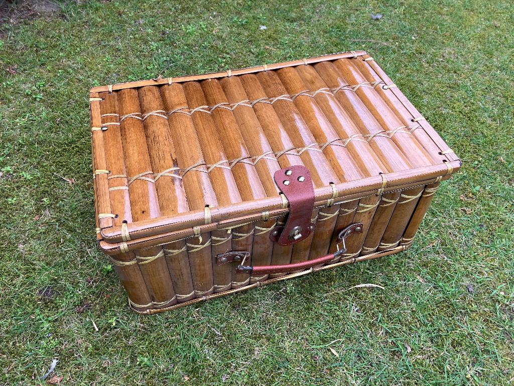 Bamboo ( picknick) mand, Huis en Inrichting, Woonaccessoires | Schalen en Manden, Nieuw, Mand, Rechthoekig, Overige materialen
