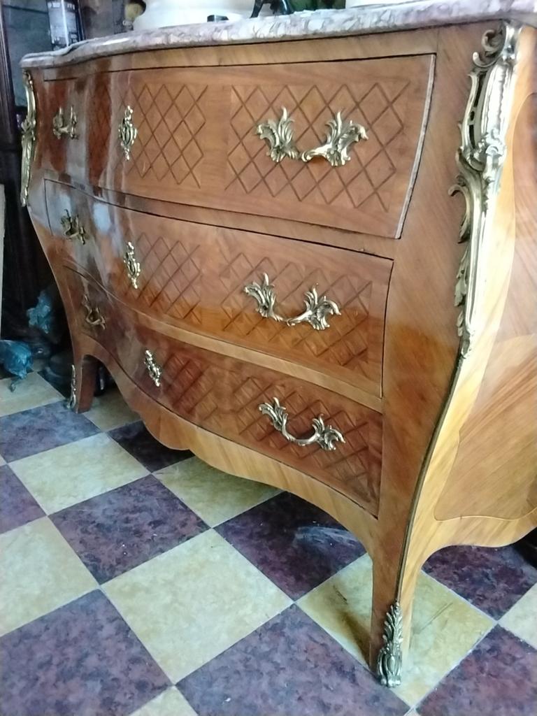 Belle commode parfaite de 126 cm de longueur 89 cm de hauteu, Enlèvement