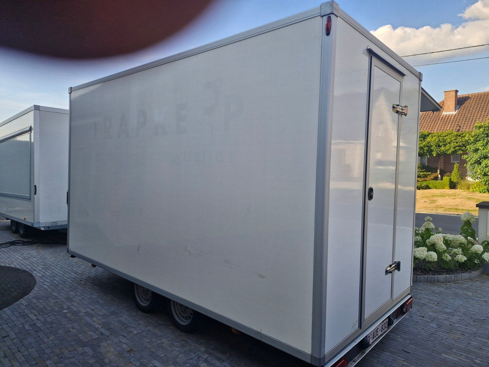 wegens ziekte casco wagen, foodtruck,..., Ophalen