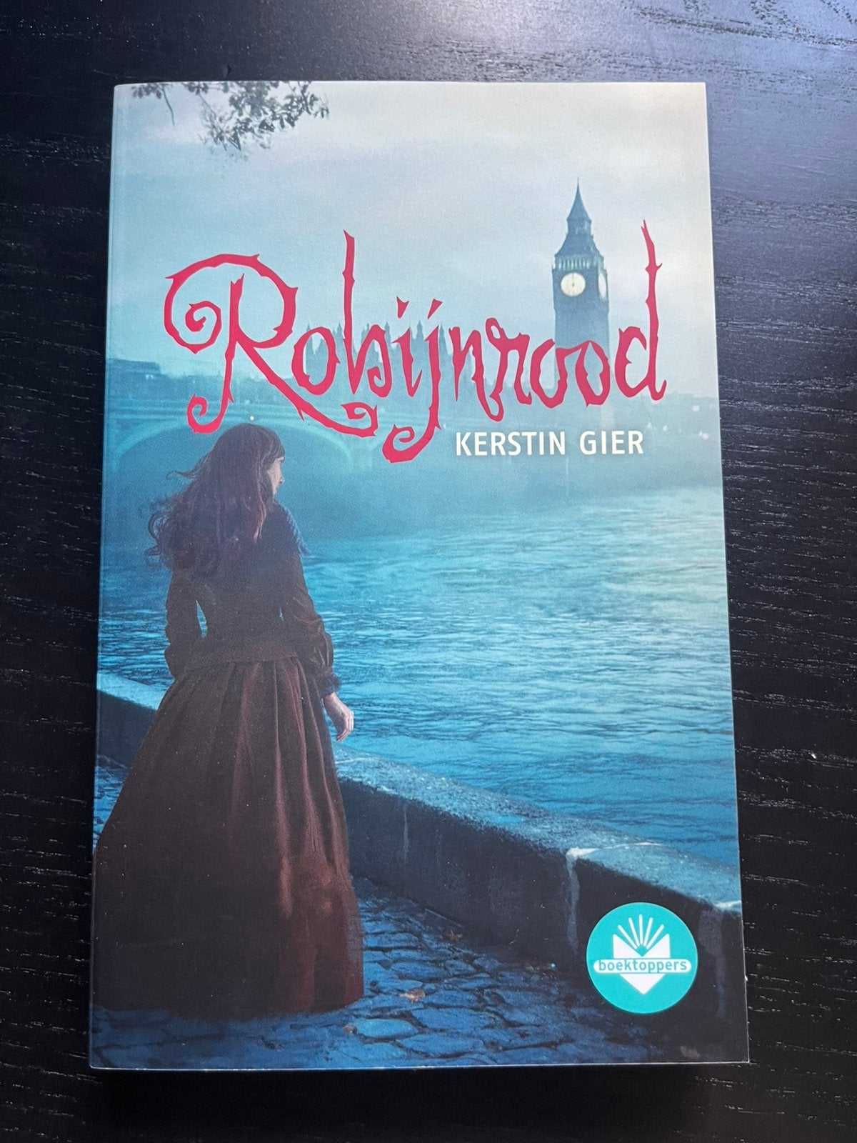Boek: Robijnrood – Kerstin Gier, Verzenden, Zo goed als nieuw