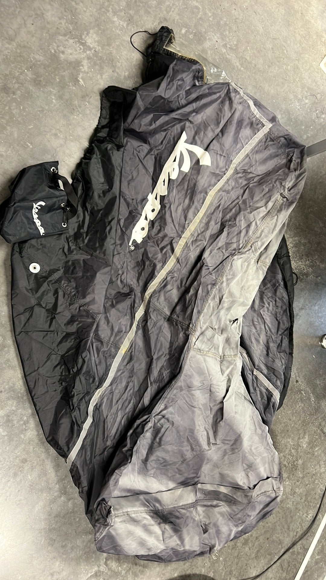 Beschermhoes vespa px 125, Fietsen en Brommers, Ophalen, Zo goed als nieuw