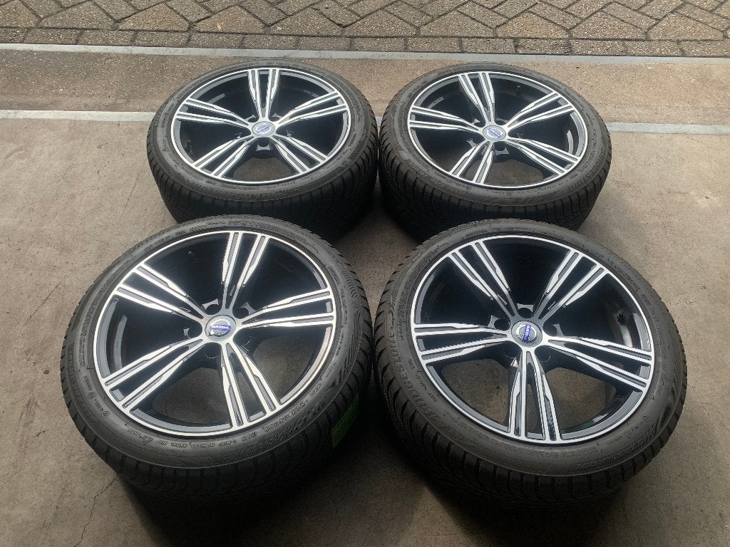ZGAN VOLVO C30 V40 V50 V60 V70 VELGEN + BANDEN 225 45 R18, Ophalen of Verzenden, Nieuw, Ford