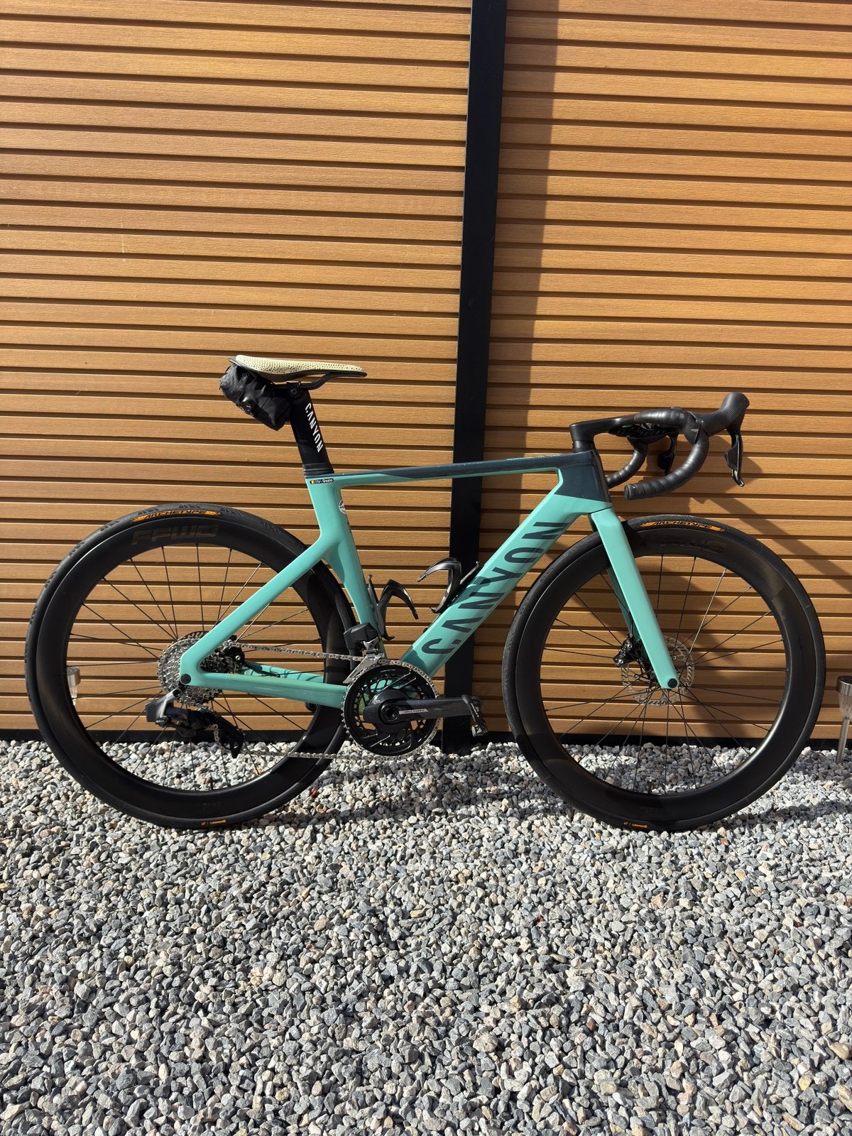 Canyon aeroad, Ophalen