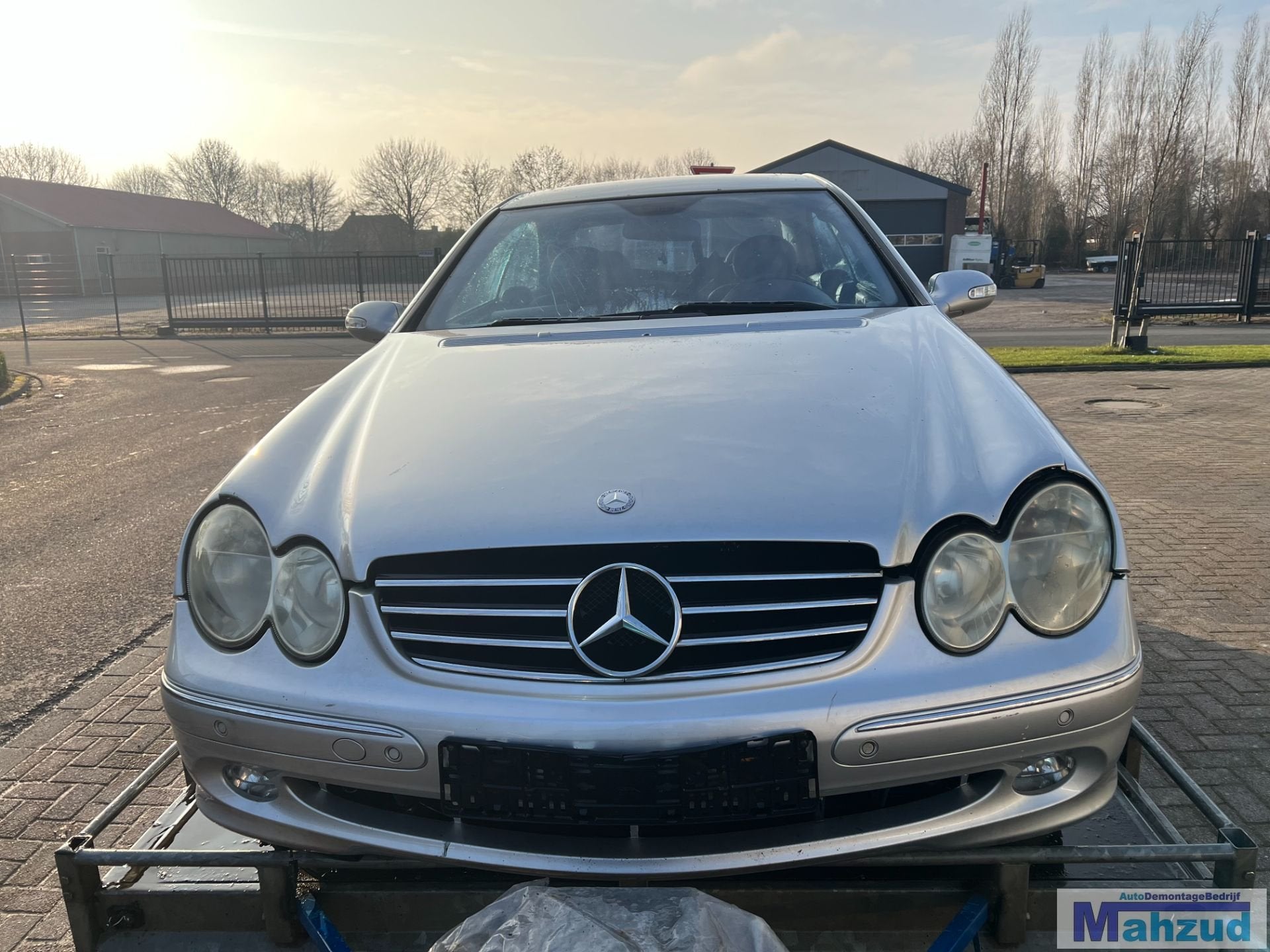 Pi ces de d montage pour Mercedes CLK W209 Coup Argent 744 c, Mercedes-Benz AG, Mercedes-Benz, Utilisé, Mercedesstrasse 120
70372  Stuttgart, DE