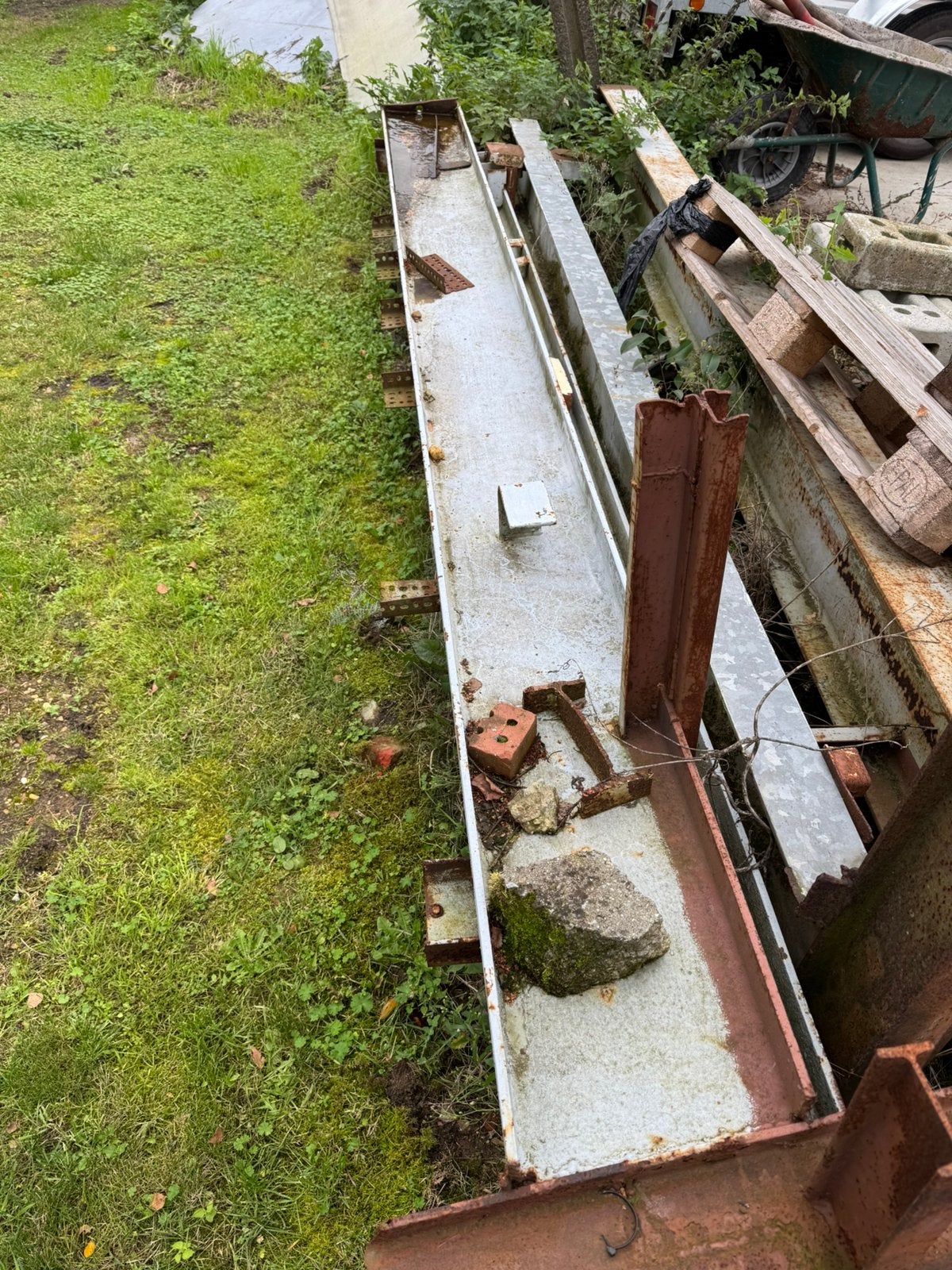 4 poutrel’s te koop 3,30m lang per stuk, Doe-het-zelf en Bouw, Ophalen, Gebruikt, IJzer