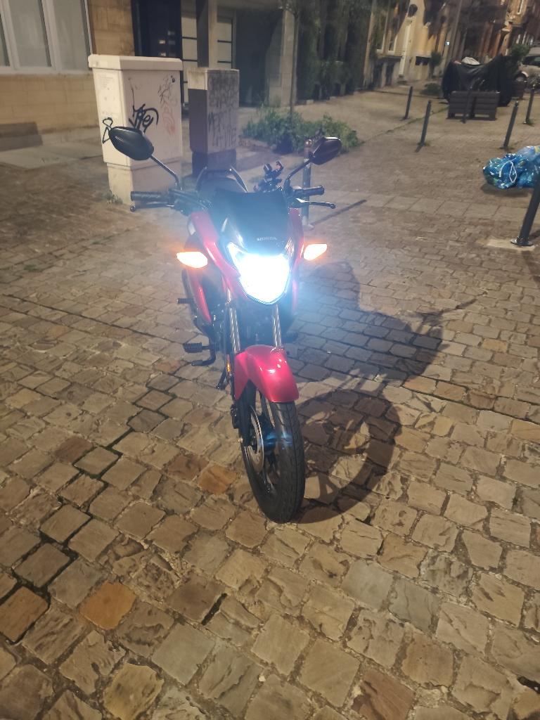 Honda cb125f, Motoren, Motoren | Honda, Particulier, Toermotor, 11 kW of minder, 4 cilinders, Minimaal motorrijbewijs A1, LED Verlichting