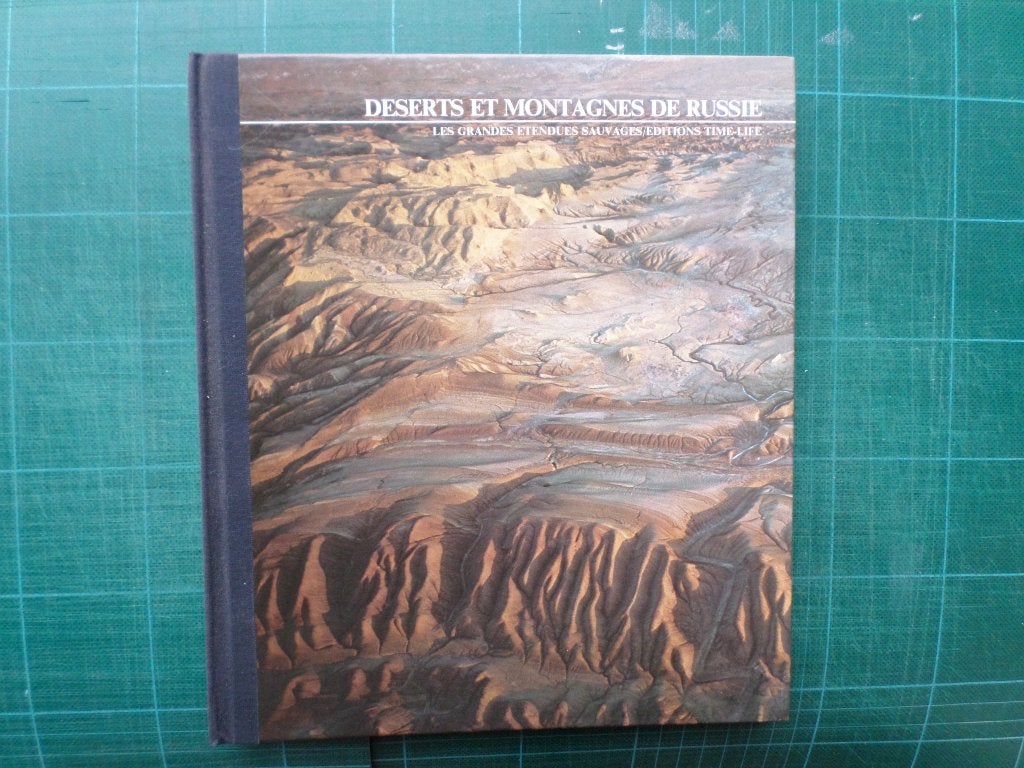 Déserts et montagnes de Russie (G. St. George)–1975 - 184 p, Boeken, Ophalen of Verzenden, Zo goed als nieuw, George St. George