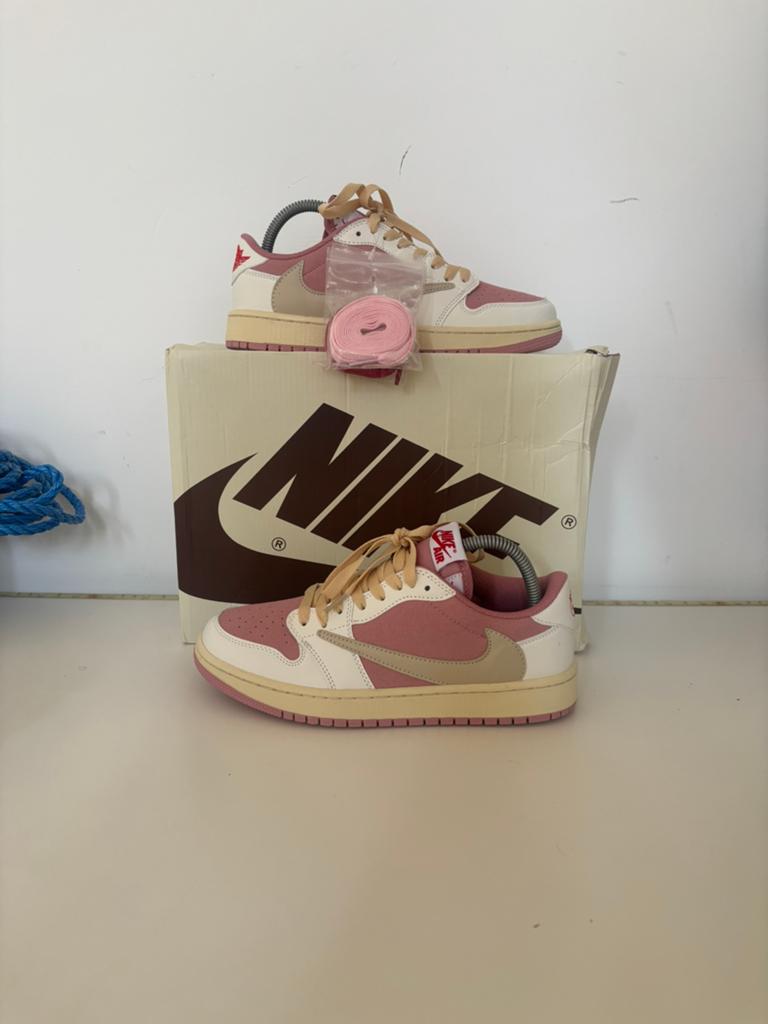 Air jordan low travis scott, Ophalen of Verzenden, Zo goed als nieuw