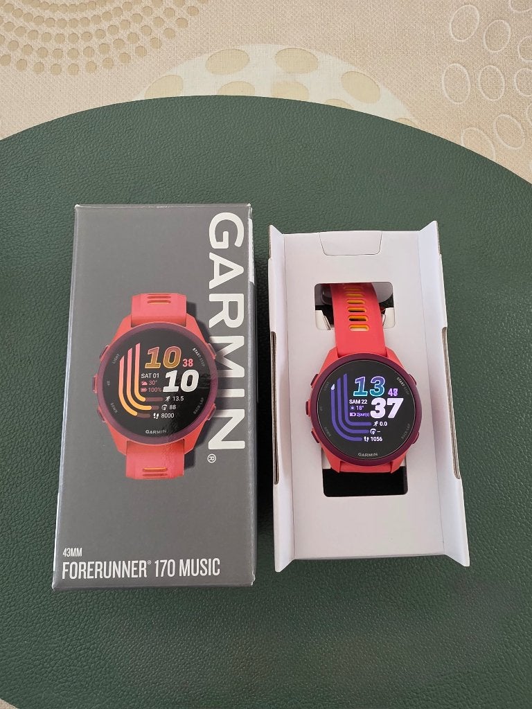 à vendre montre Garmin Forerunner 170 Music, Handtassen en Accessoires, Sporthorloges, Ophalen of Verzenden, Zo goed als nieuw