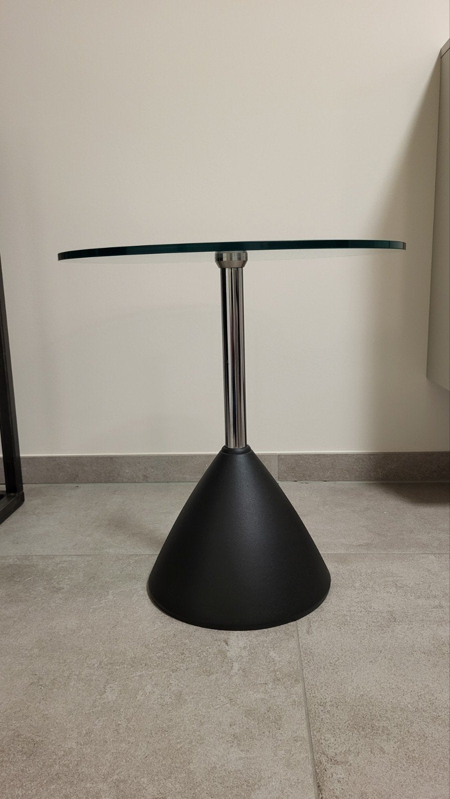 Design tafeltje combinatie chroom met glas, Ophalen, Zo goed als nieuw, Rond