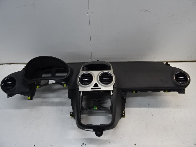 DASHBOARD Opel Corsa D (01-2006/12-2014), Auto-onderdelen, Gebruikt, Rue de l'Espoir 34 34
4030  GRIVEGNÉE, BE, Info@Collignon.be