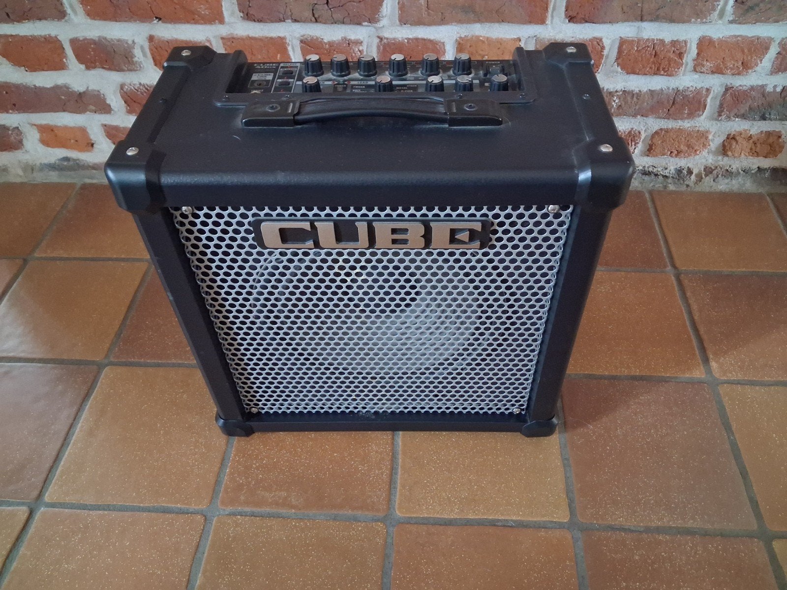 ampli roland cube 40gx, Muziek en Instrumenten, Ophalen, Zo goed als nieuw, Gitaar, Minder dan 50 watt