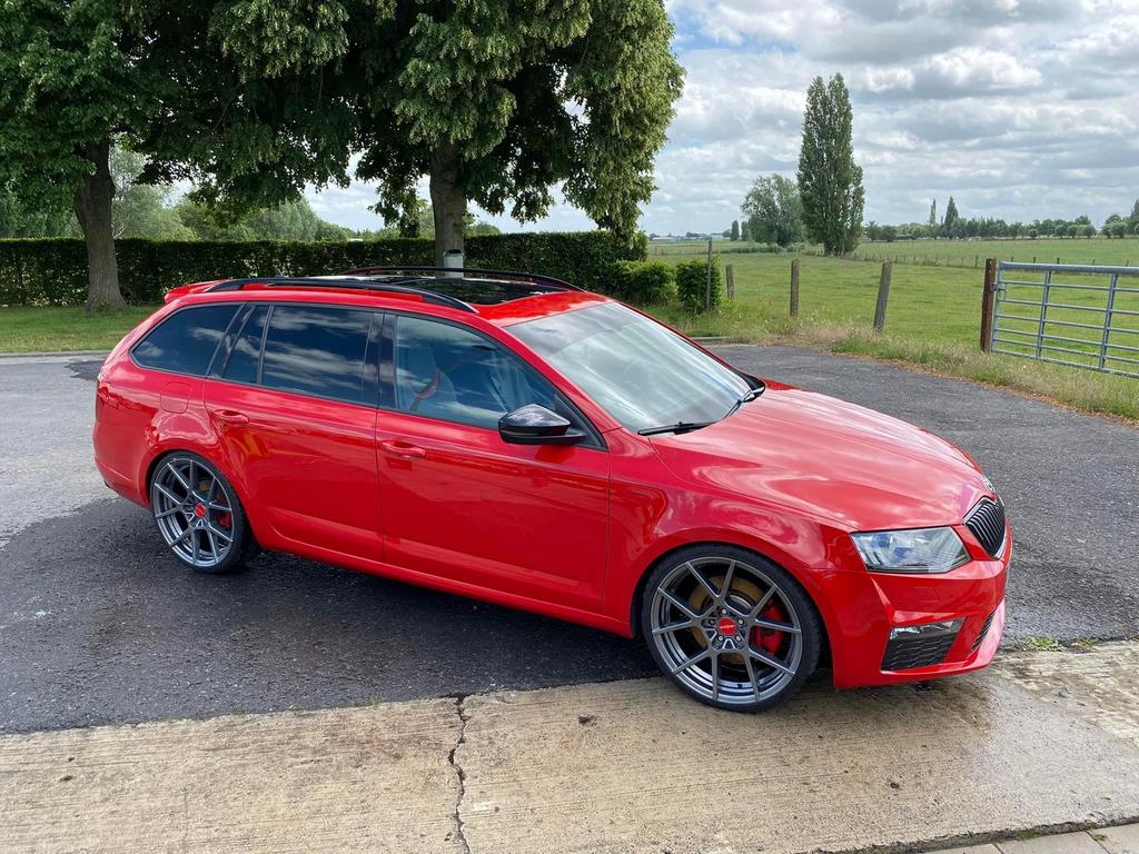 Skoda octavia combi rs 2liter dsg sperdif 2017, Autos, Achat, Euro 6, 169 kW, Noir