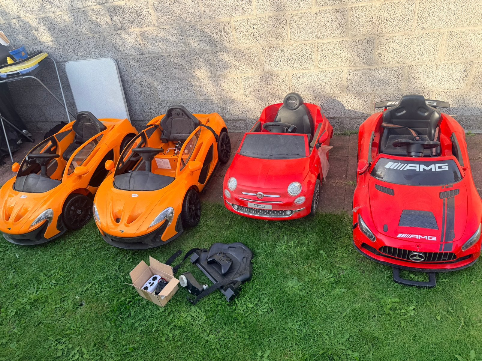 4 elektrische kinderauto’s – voor herstel of onderdelen, Gebruikt
