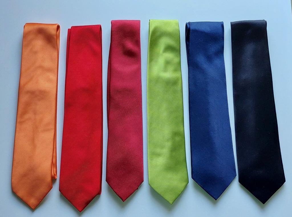 NOUVELLE cravate en soie rouge, Envoi, Neuf, Rouge, Uni