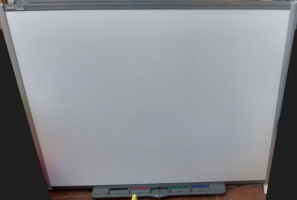 📚 SMART Board 680 – 77 inch –, Enlèvement, Utilisé