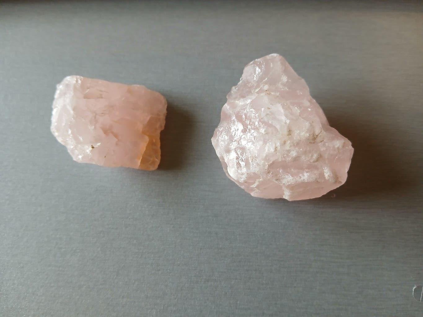 pierres de collection Quartz rose 50g et 23g, Collections, Enlèvement ou Envoi, Minéral