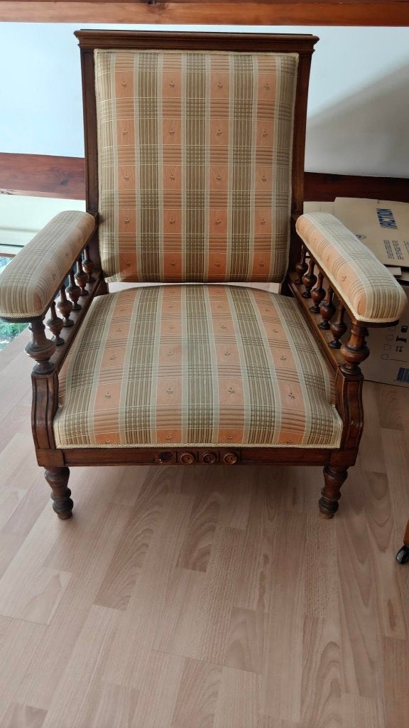 Fauteuil style ancien avec repose pieds, Enlèvement