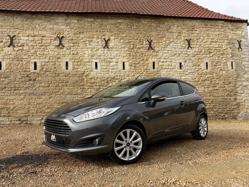 Ford Fiesta TITANIUM, Autos, Argent ou Gris, Achat, Entreprise, Garantie prolongée
