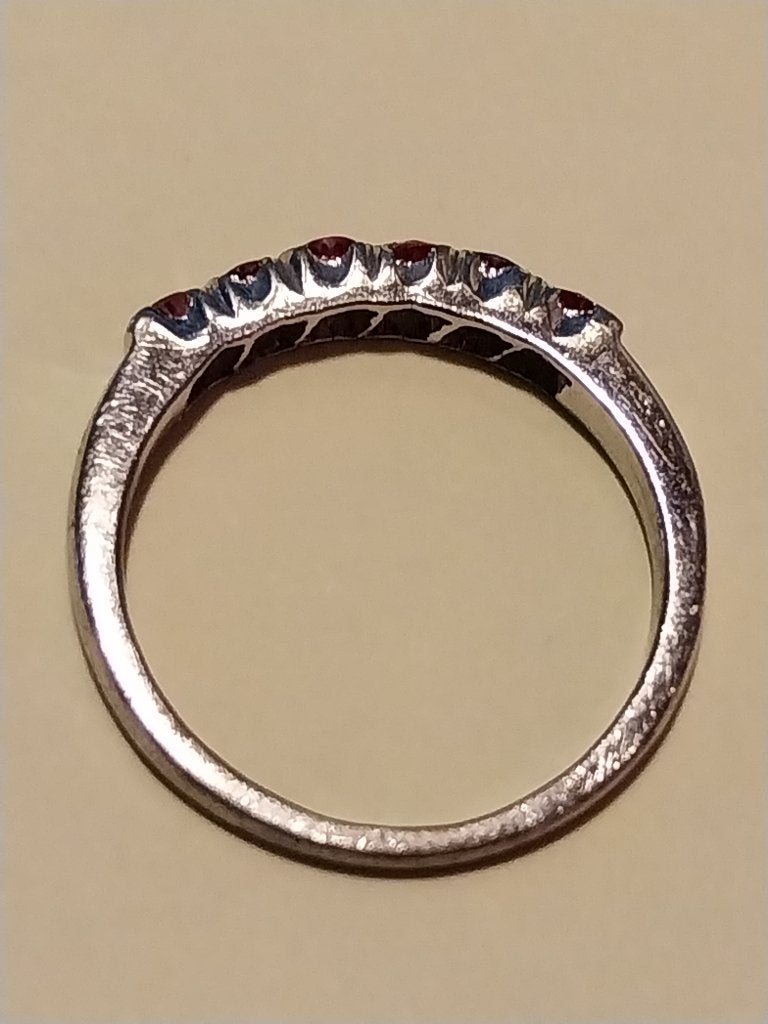 NOUVELLE BAGUE AVEC DES ZIRCONS EN ARGENT, Neuf, Enlèvement ou Envoi, 18 à 19, Argent