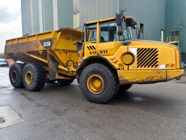 dumper Volvo A25D, Ophalen, Dumper