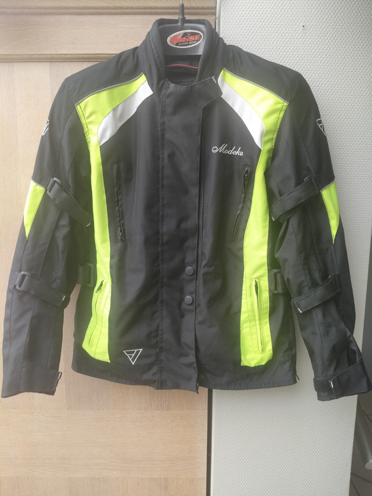 Motorjas Modeka, Ophalen, Dames