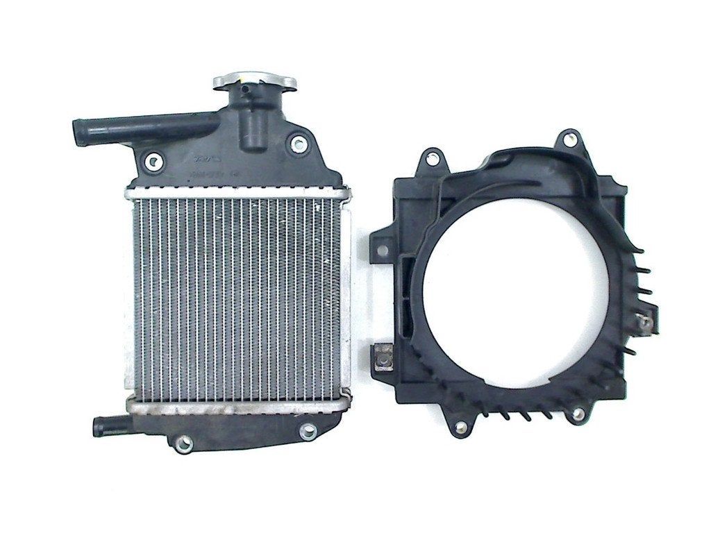 RADIATEUR Aprilia SR COMPACT GT200 E5 (RP8MD) (01-2022/-), Motoren, Onderdelen | Overige, Dhr. S. di Majo, Gebruikt, Info@cama-motorparts.nl