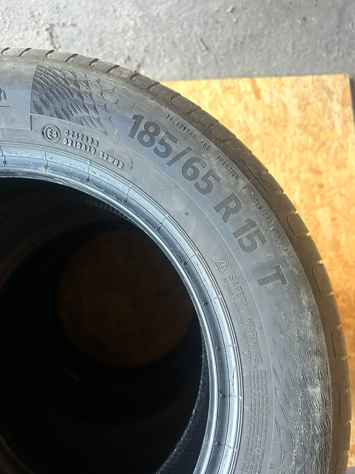 Continental ultra contact 185/65R15, Auto-onderdelen, Ophalen, Band(en)