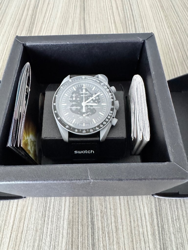 Omega x Swatch Mission to the moon, Handtassen en Accessoires, Ophalen, Kunststof, Polshorloge, Swatch