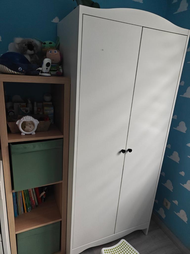 Kinderkamer wit (bedje, kleerkast), Ophalen