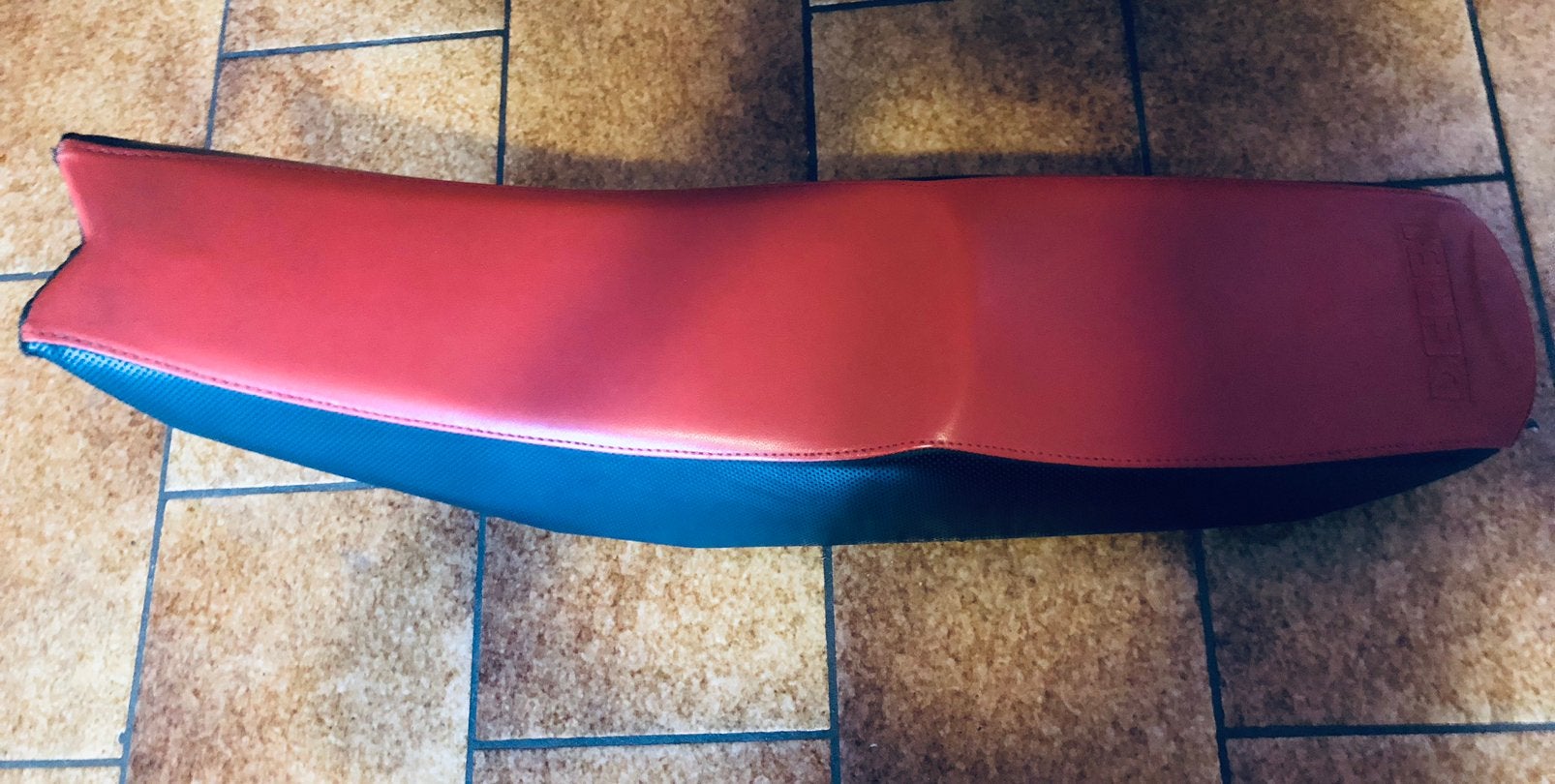 Selle Derbi drd pro, Vélos & Vélomoteurs, Pièces de cyclomoteur | Général, Enlèvement ou Envoi, Utilisé, Selle