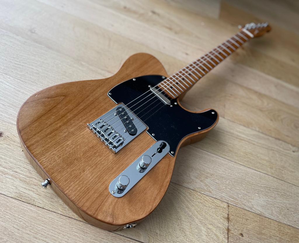 Telecaster type vintage nitro – manche roasted maple, Enlèvement, Comme neuf, Solid body