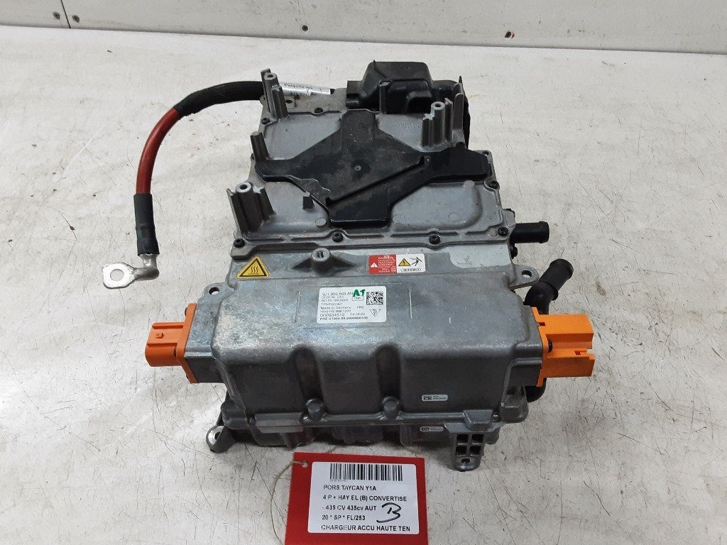 CHARGEUR DE BATTERIE (9J1959663AN), Porsche Deutschland GmbH, Utilisé, Info@porsche.de, Porscheplatz 1
70435  Stuttgart, DE