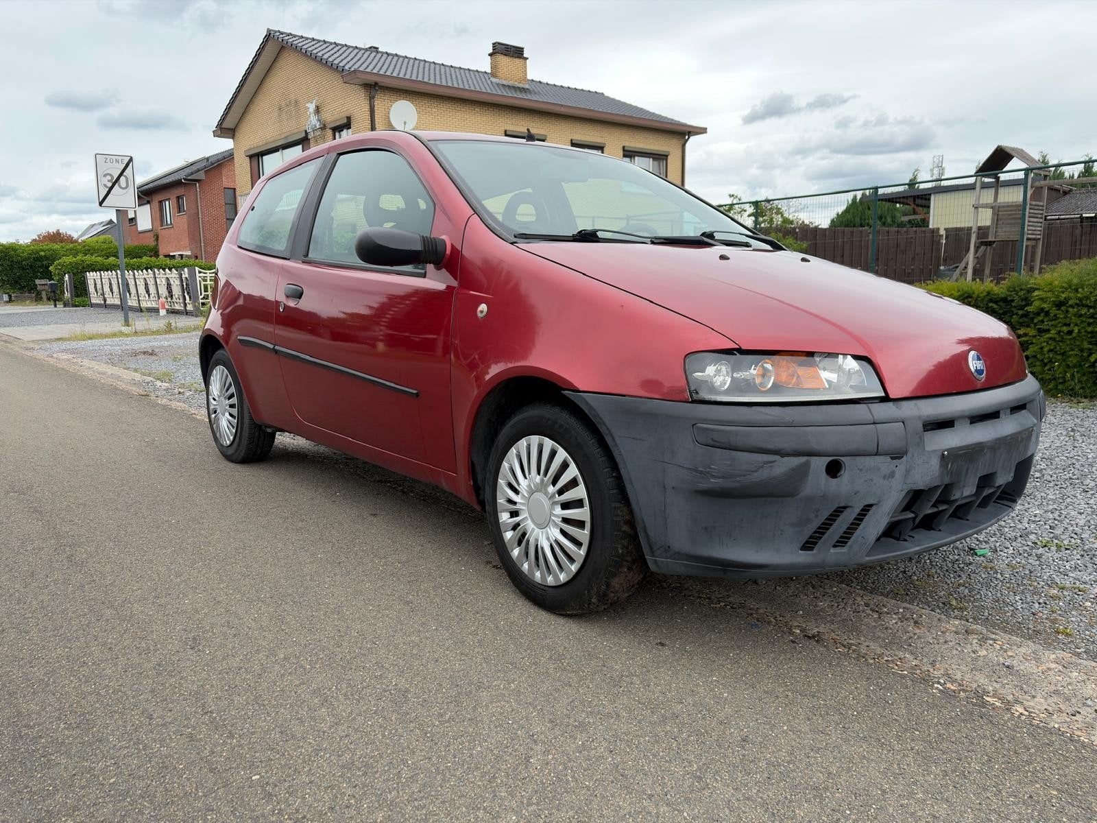 Fiat Punto 1200benz 129d km homologué pour une utilisation, Autos, 1242 cm³, Achat, Boîte manuelle, Autres couleurs