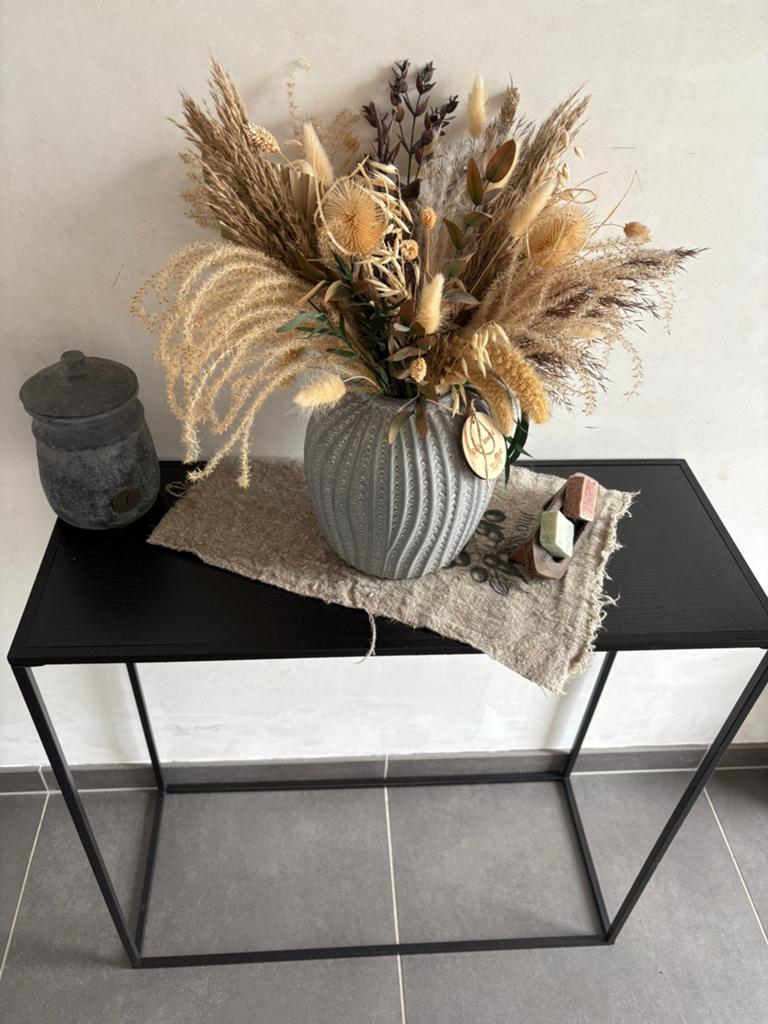 Zwart tafeltje (inkomhal), Huis en Inrichting, Ophalen, Zo goed als nieuw