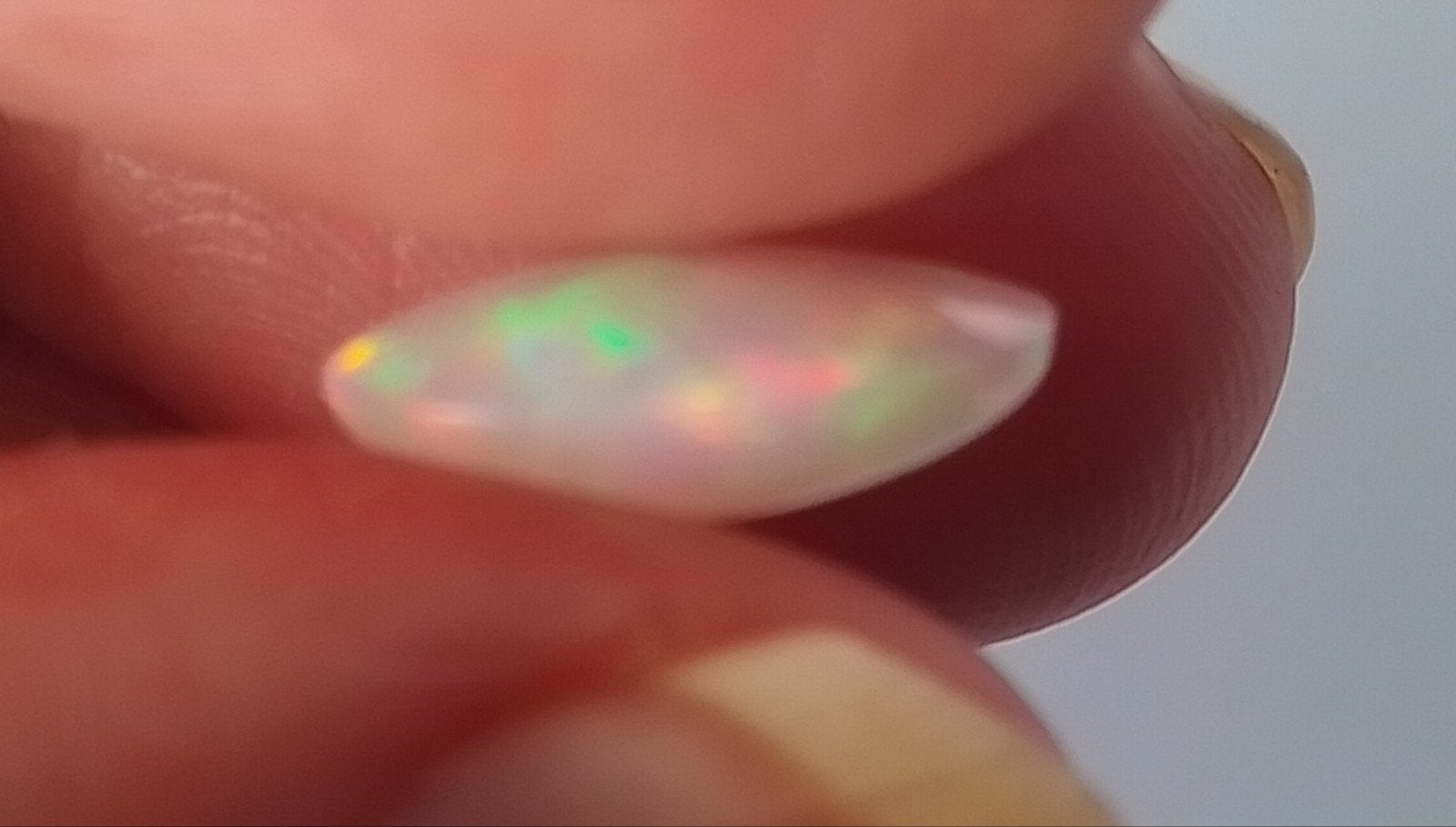 Te Koop: prachtige natuurlijke witte opaal (Edelopaal)., Verzenden