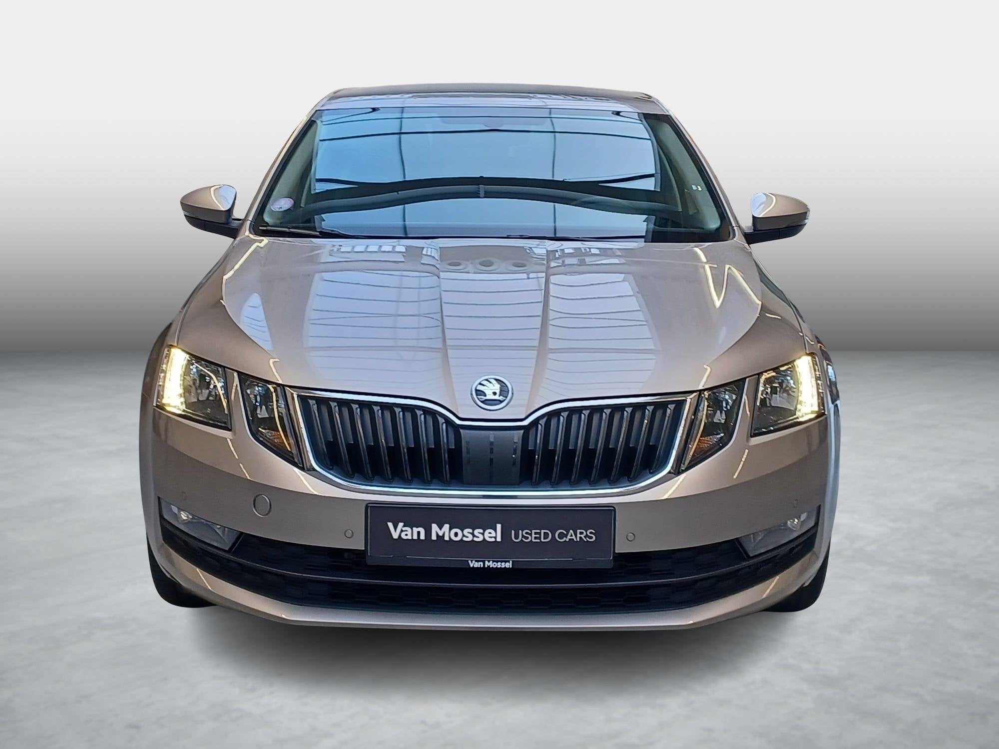 Skoda Octavia 1.0 TSI DSG7 Ambition - Navi - CarPlay - PDC -, Stof, Gebruikt, Zwart, 116 pk