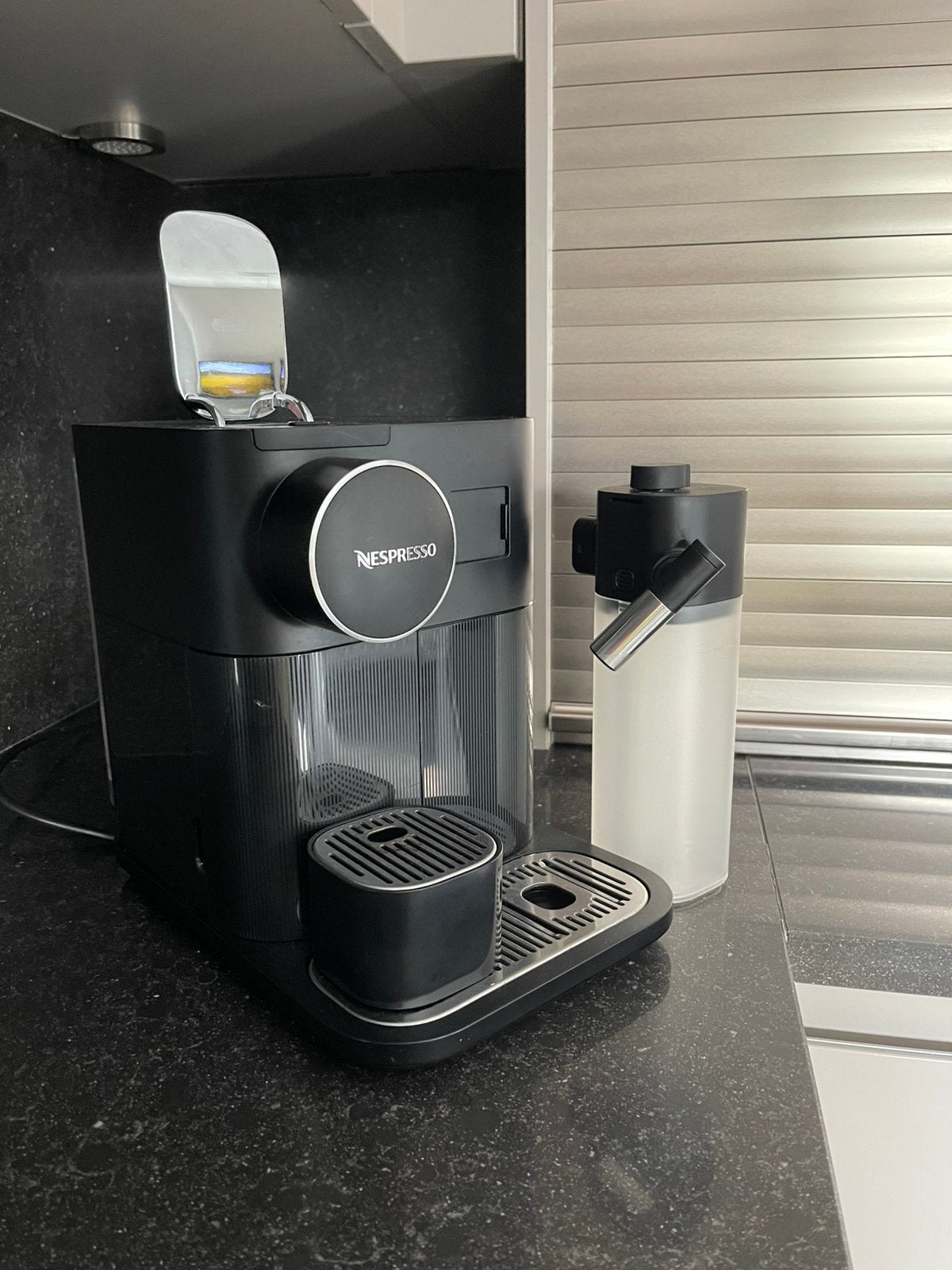 Nespresso gran lattissima, Ophalen, Zo goed als nieuw