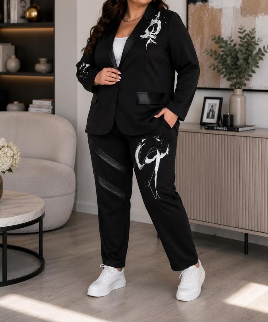 Costume imprimé noir pour femme et détails en cuir écologiqu, Neuf, Taille 46/48 (XL) ou plus grande, Enlèvement ou Envoi, VLADOM