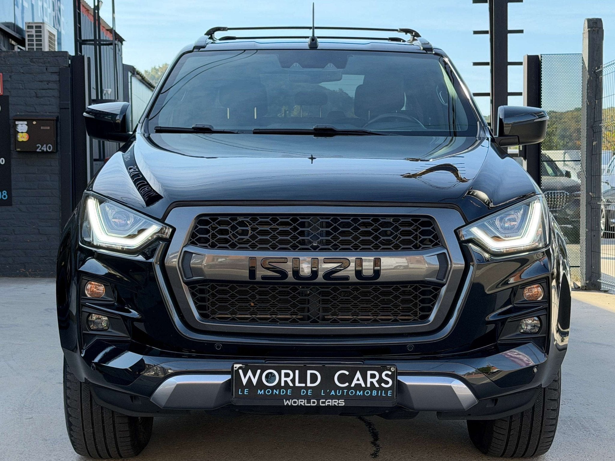 Isuzu D-max 1.9 Turbo D 4WD Omuro AdBlue - FULL BLACK - ACC, Achat, Entreprise, Noir, 120 kW