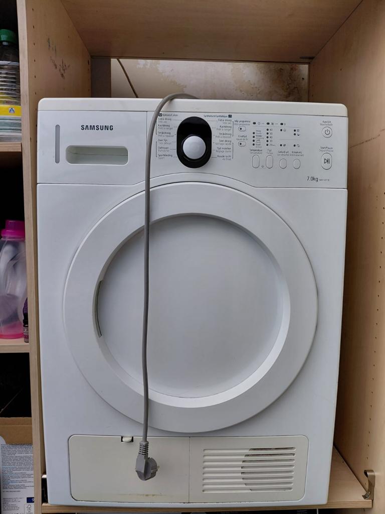 Droogkast, Elektronische apparatuur, Ophalen